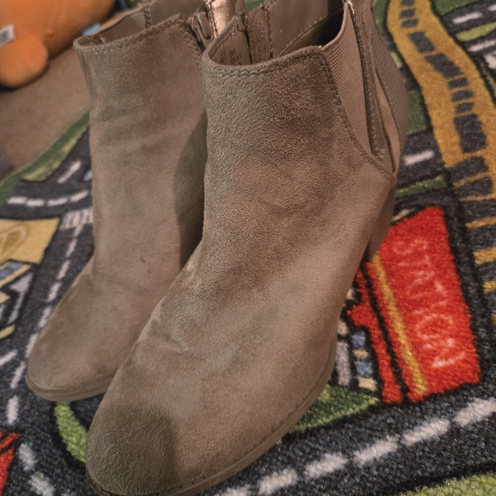 Faded Glory Taupe Ankle Booties